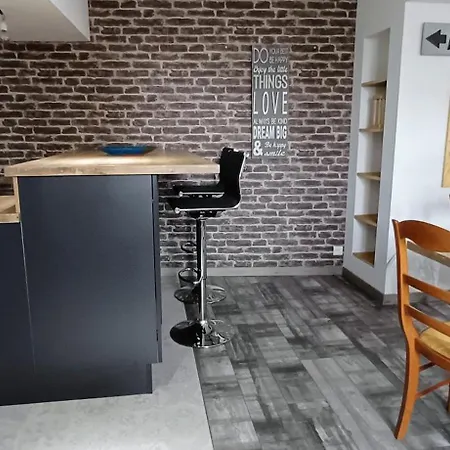 L'escapade Courteline Apartman *